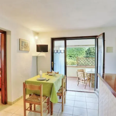 Le Querce App. Ginestra Lägenhet